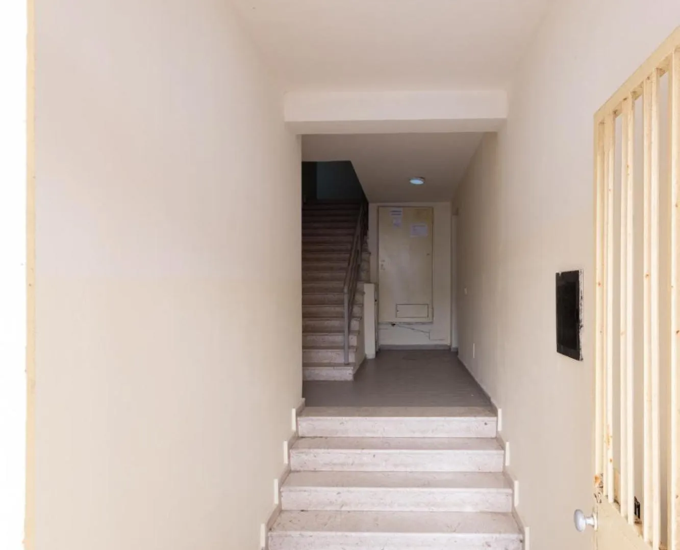 Beachside One-Bedroom Flat Дуррес Апартаменты