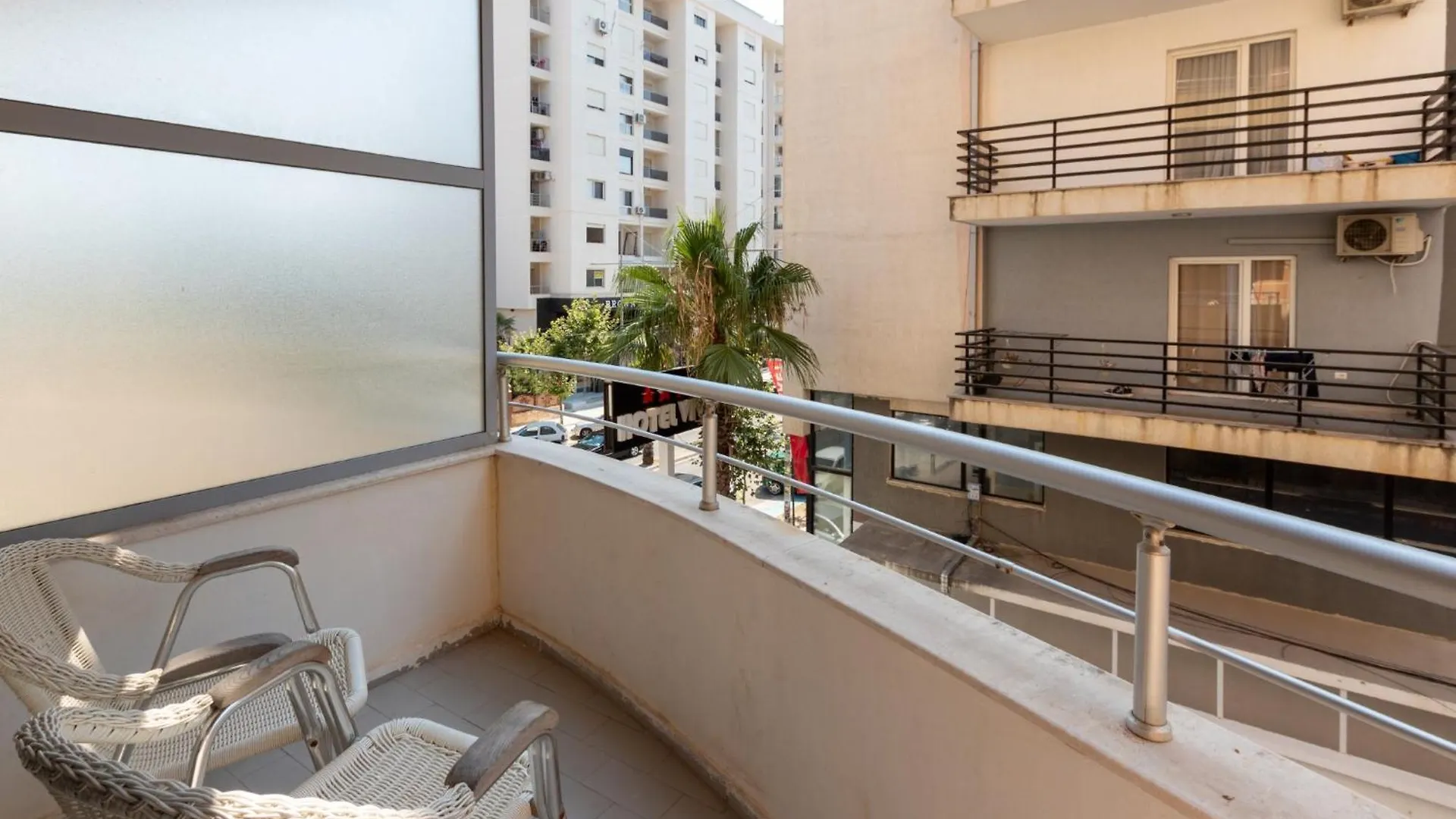 Апартаменты Beachside One-Bedroom Flat Дуррес Албания